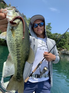 72122F12-2D05-4BA0-A930-9E2B23C9426E