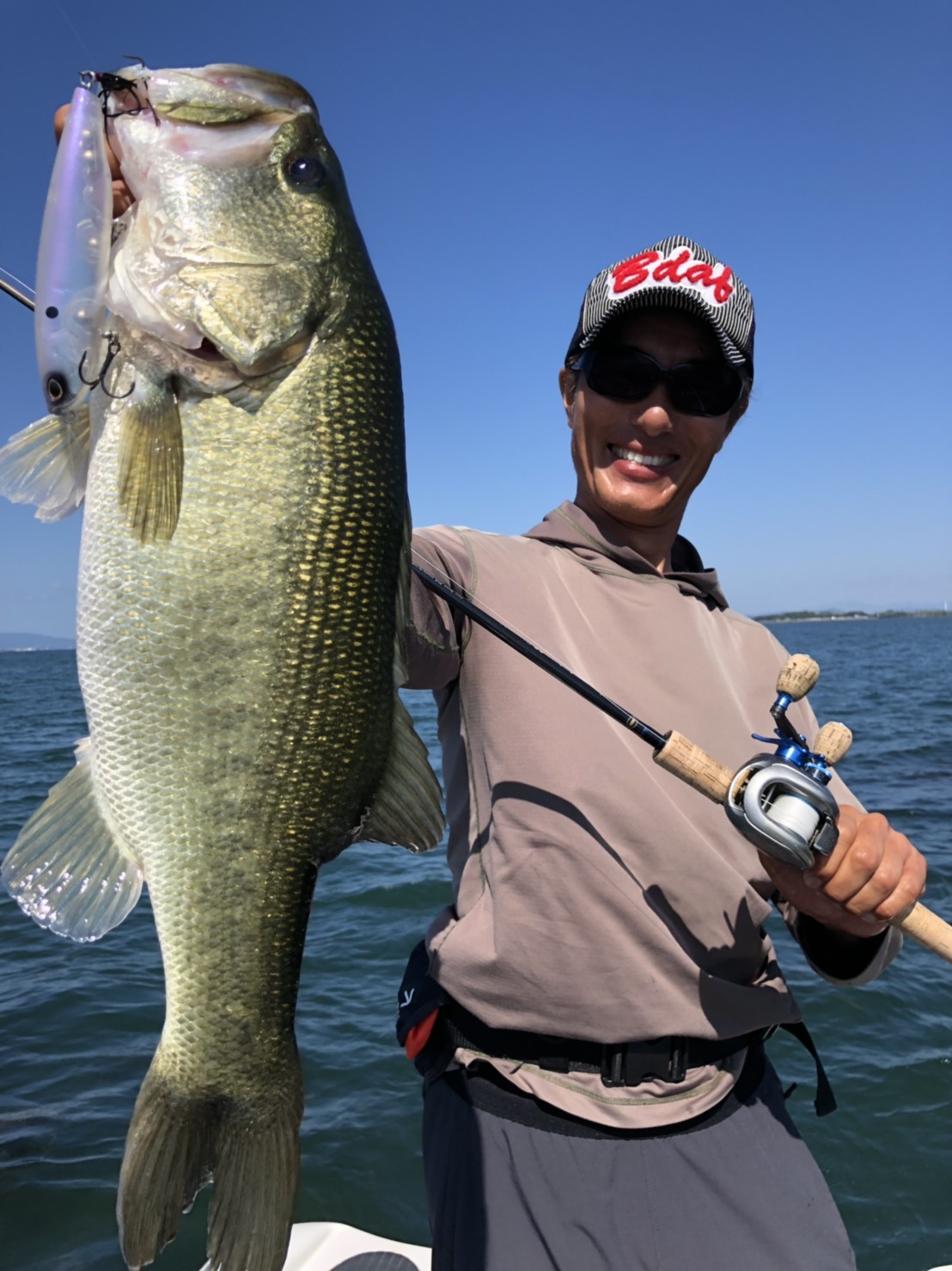 8FA6FC8C-5801-4DD1-8B98-F75D681C3DDF