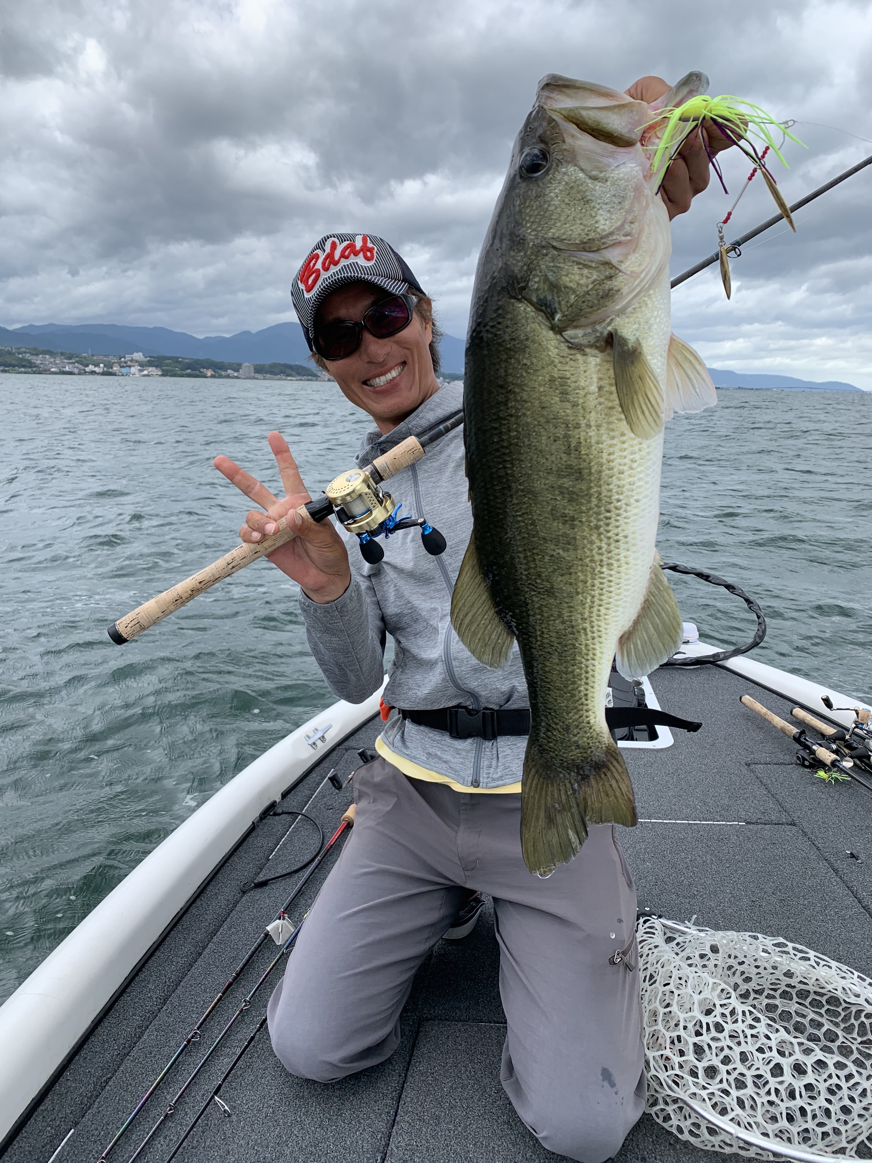 6A2C7D02-A0F9-473B-87D0-AAB655FF90D1