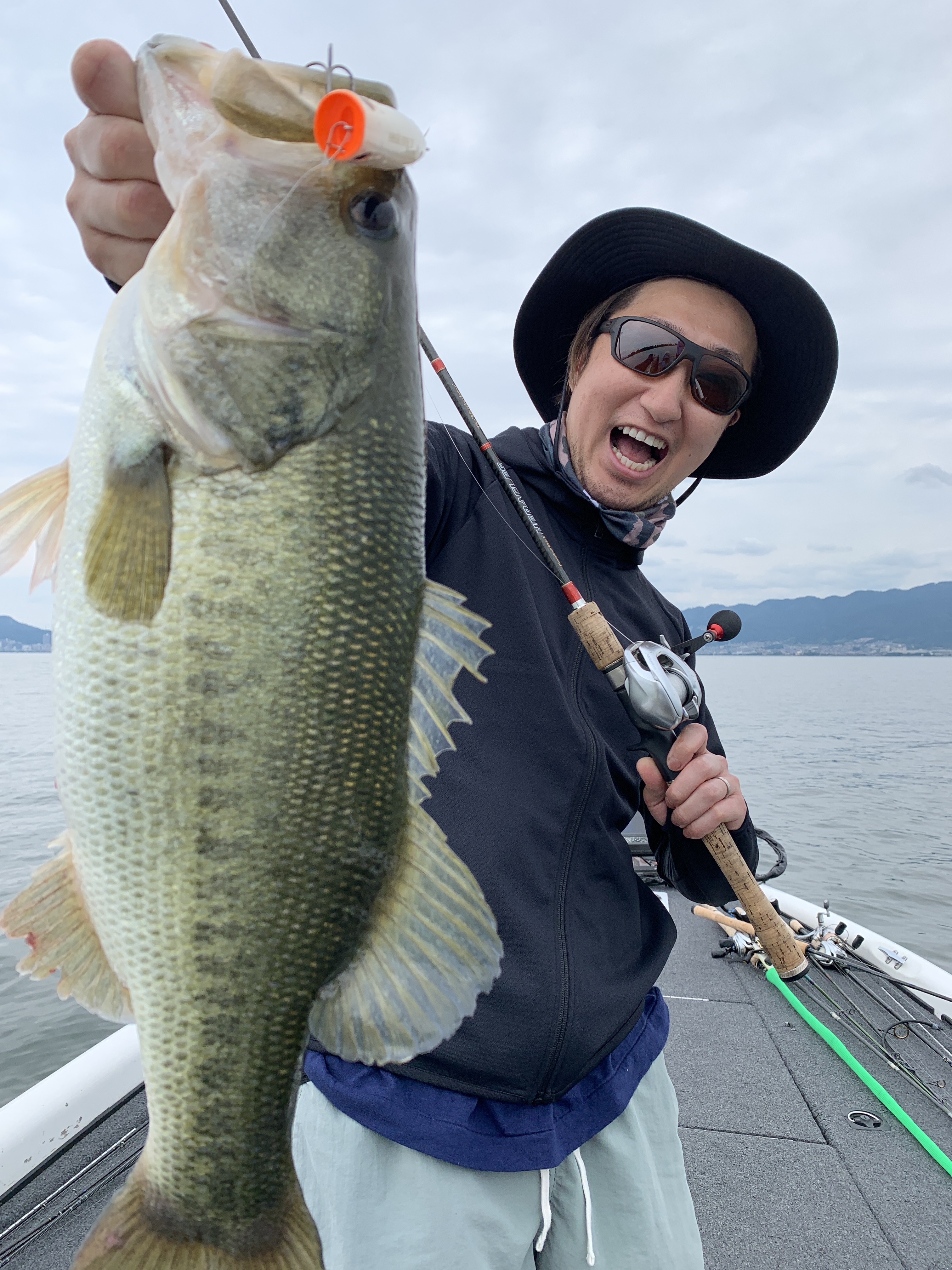 0CDBFA2B-EEA4-4B3D-B339-41F3E0FE6677