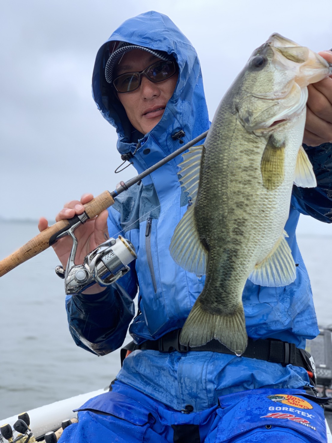 B256FBBF-7A65-4117-B242-95EAD911793C