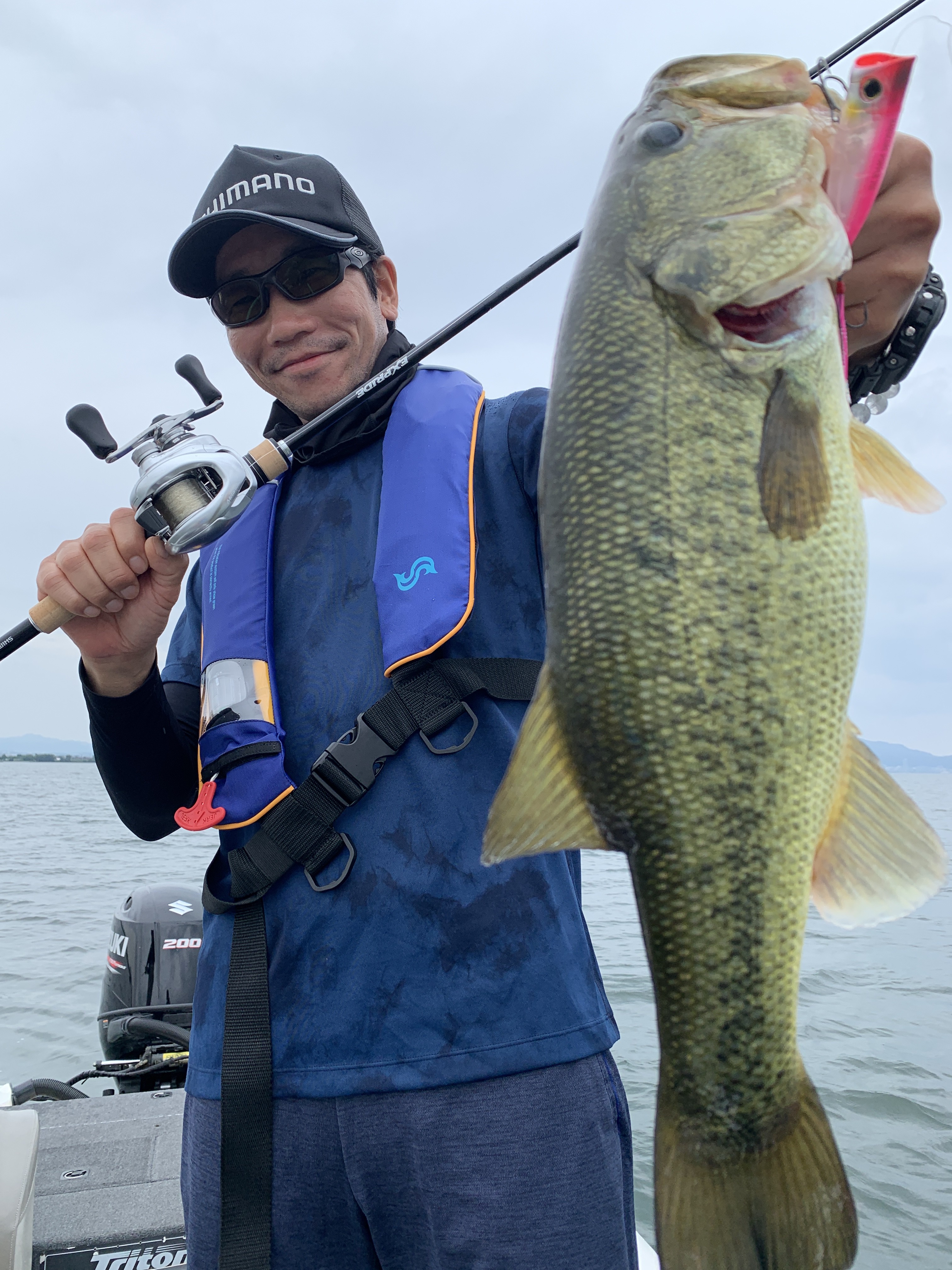 12F73EEE-D7C3-42E9-A3AE-AC5AA6E2EC76