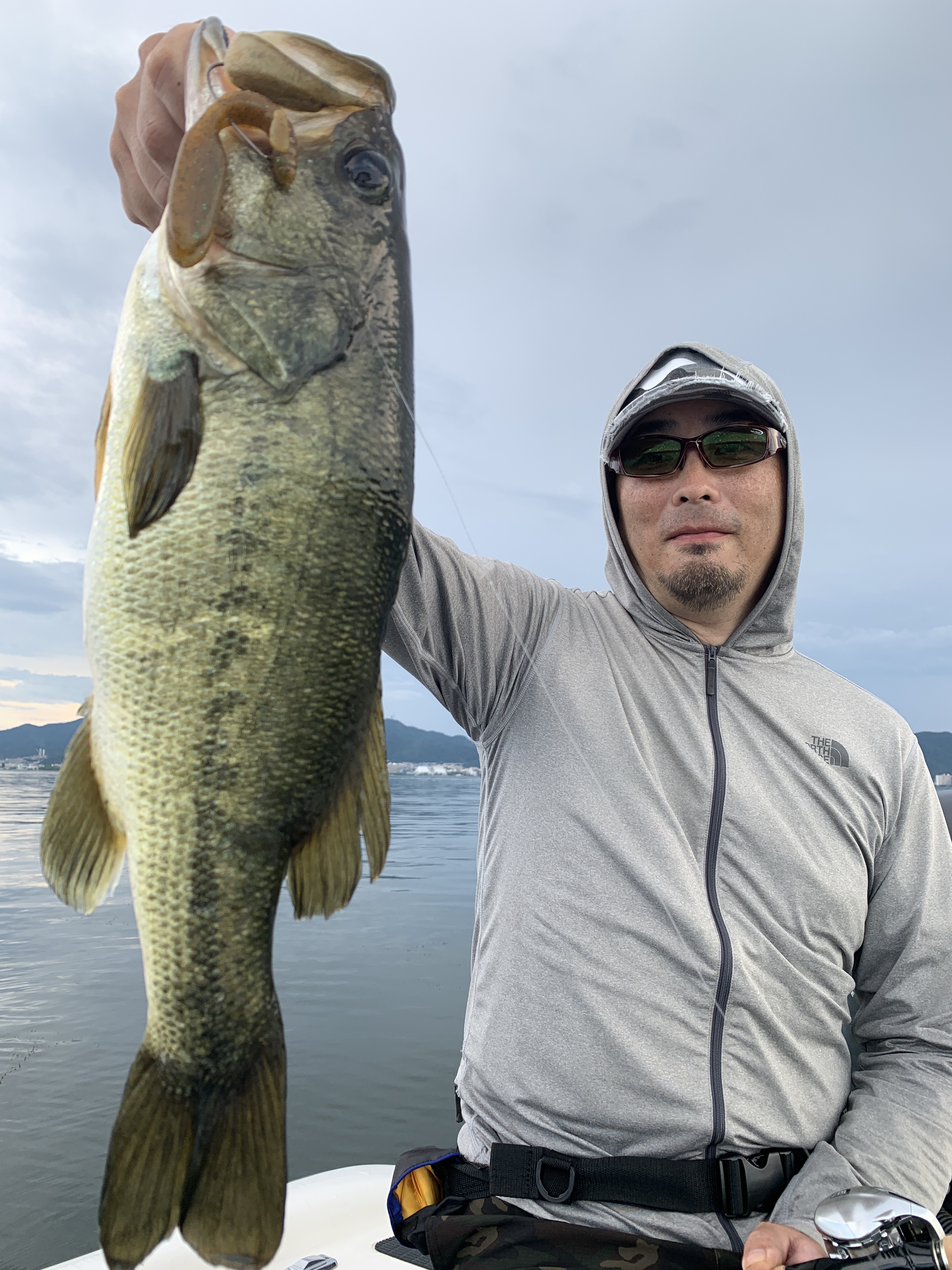 9B4EDAD3-C959-4B1C-A8EC-049B4B285DDC