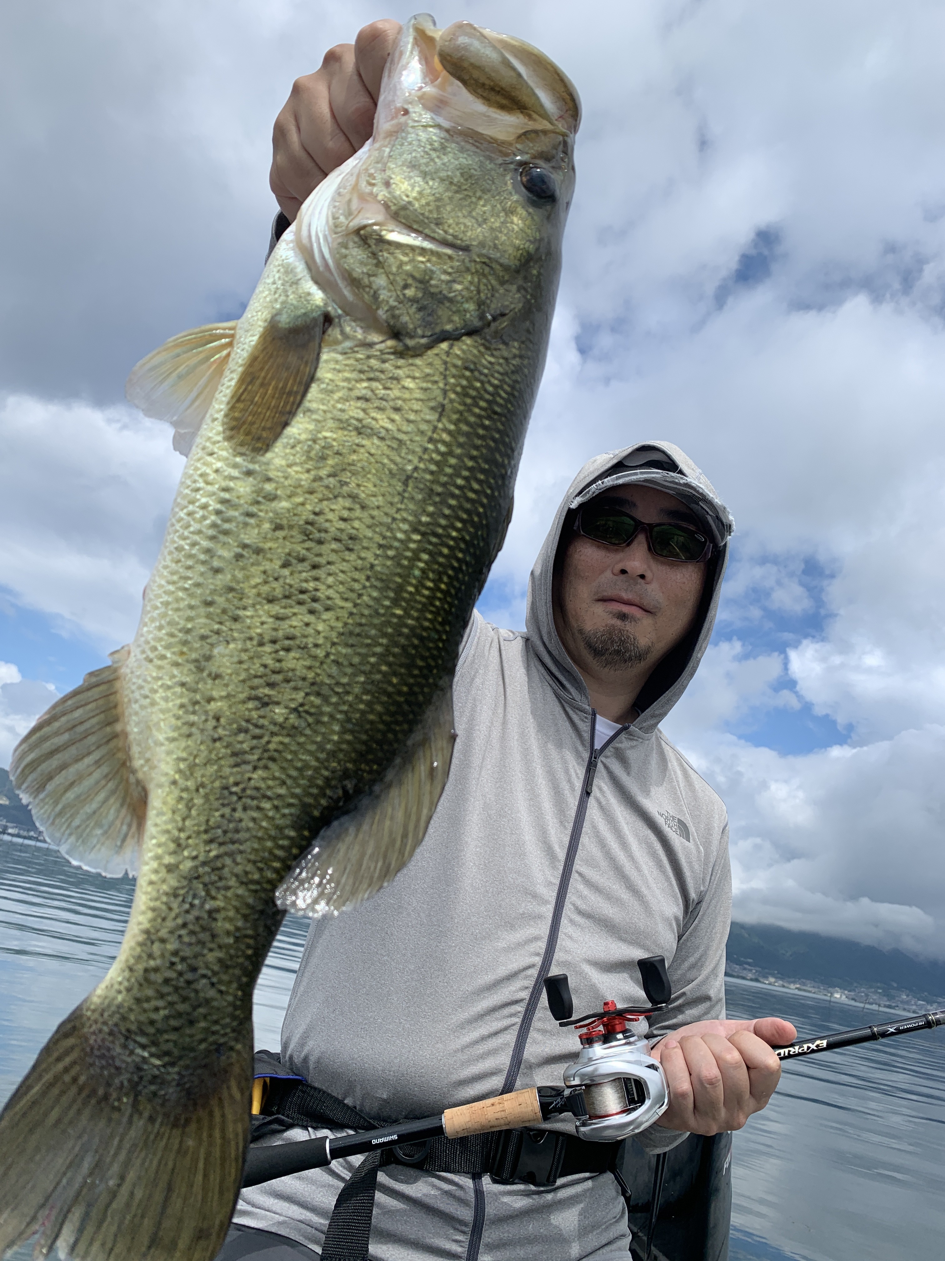 EA63C174-BACB-486F-9567-2A180205A9CE