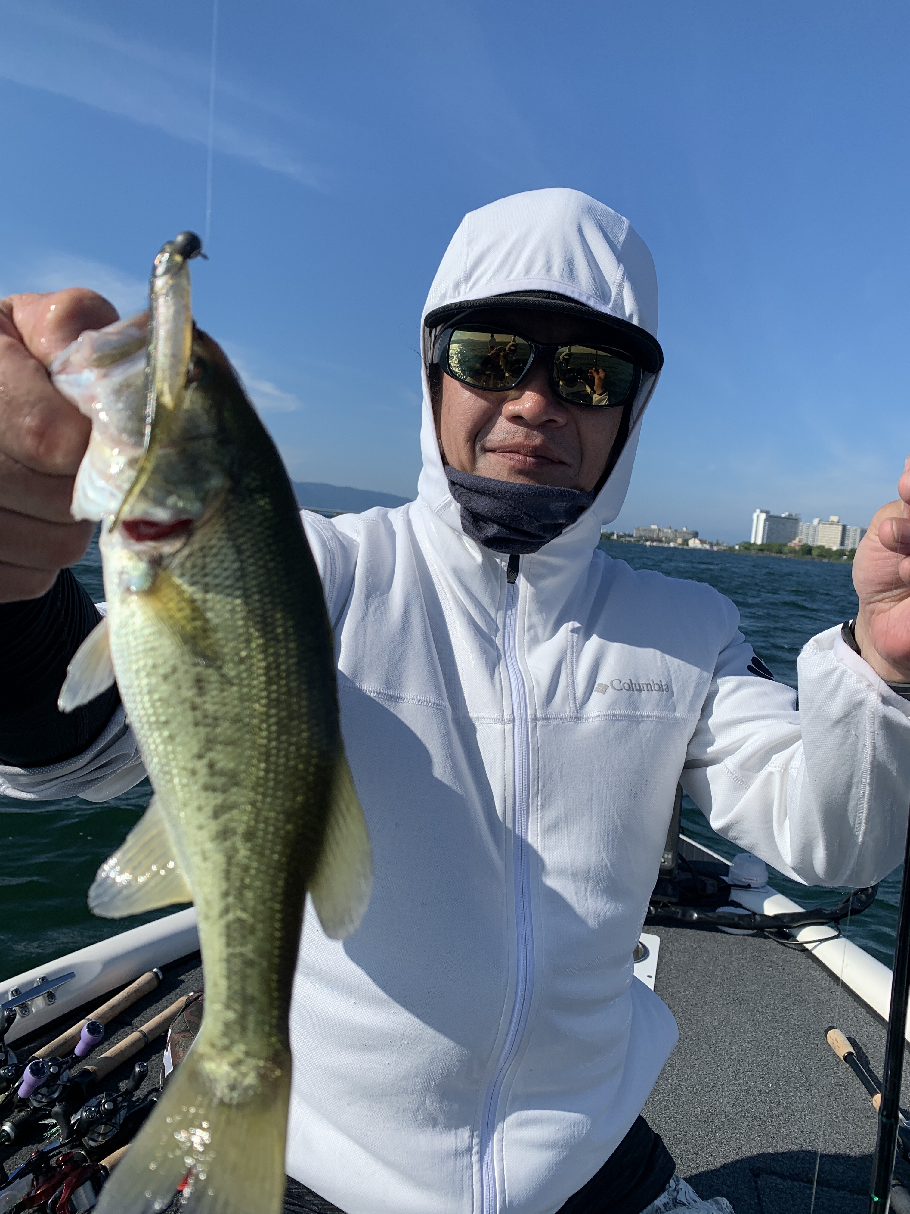 5755E651-8FE7-4545-8853-CDF8A49A436A