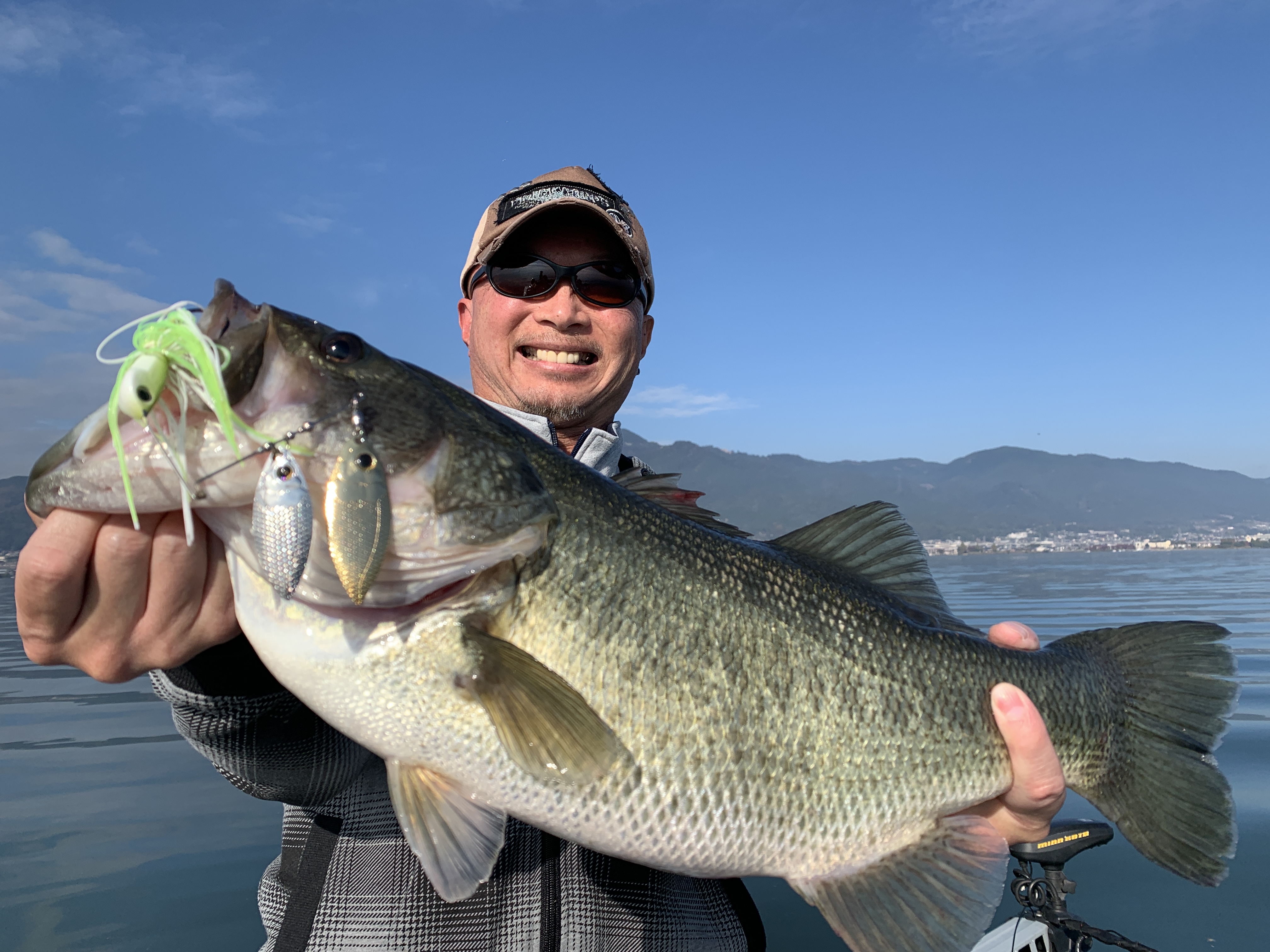 CD6389AE-B507-40C5-AA3F-0F4665D2F7AE