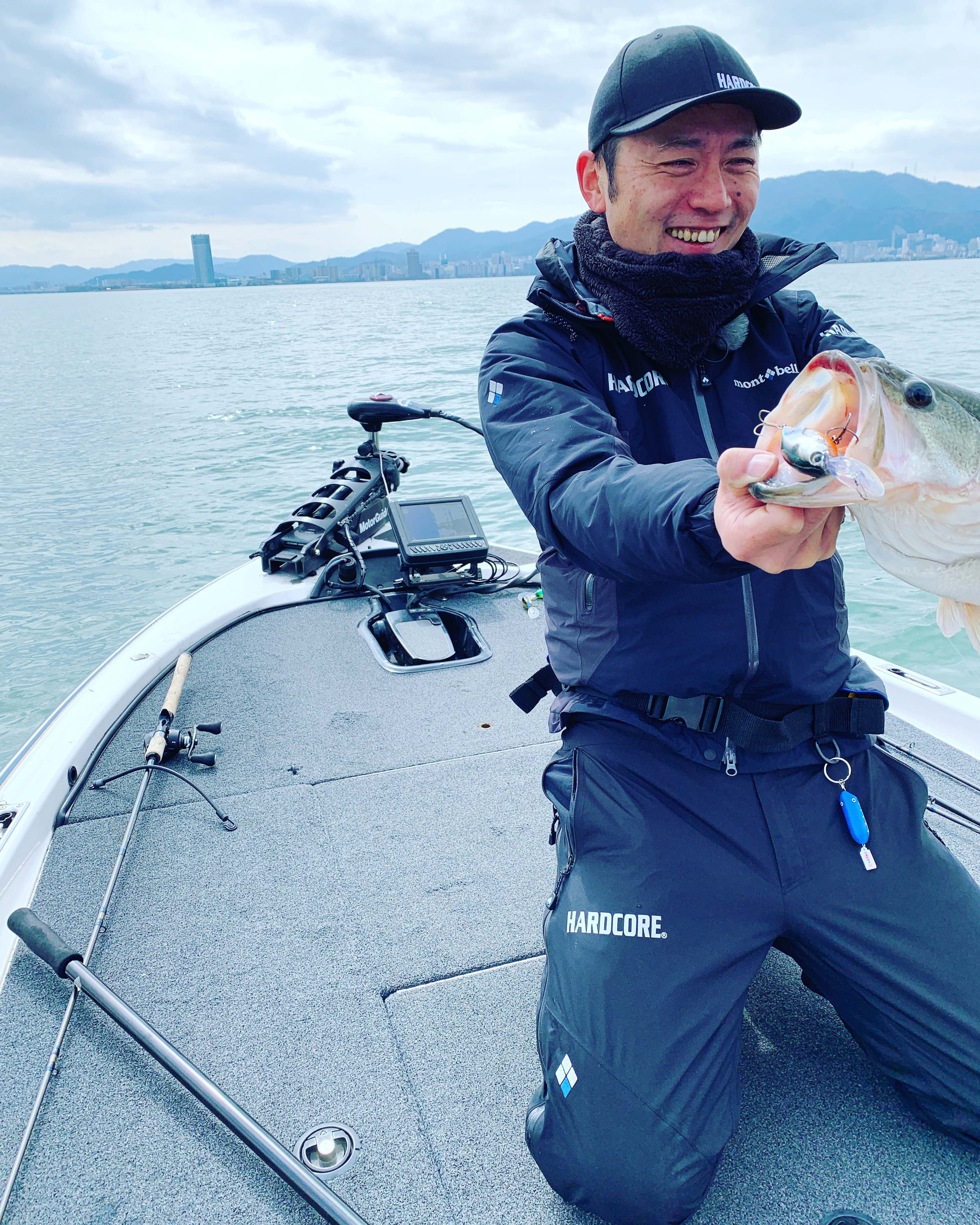 F64135C5-C38C-4E38-994D-49415DF20A46