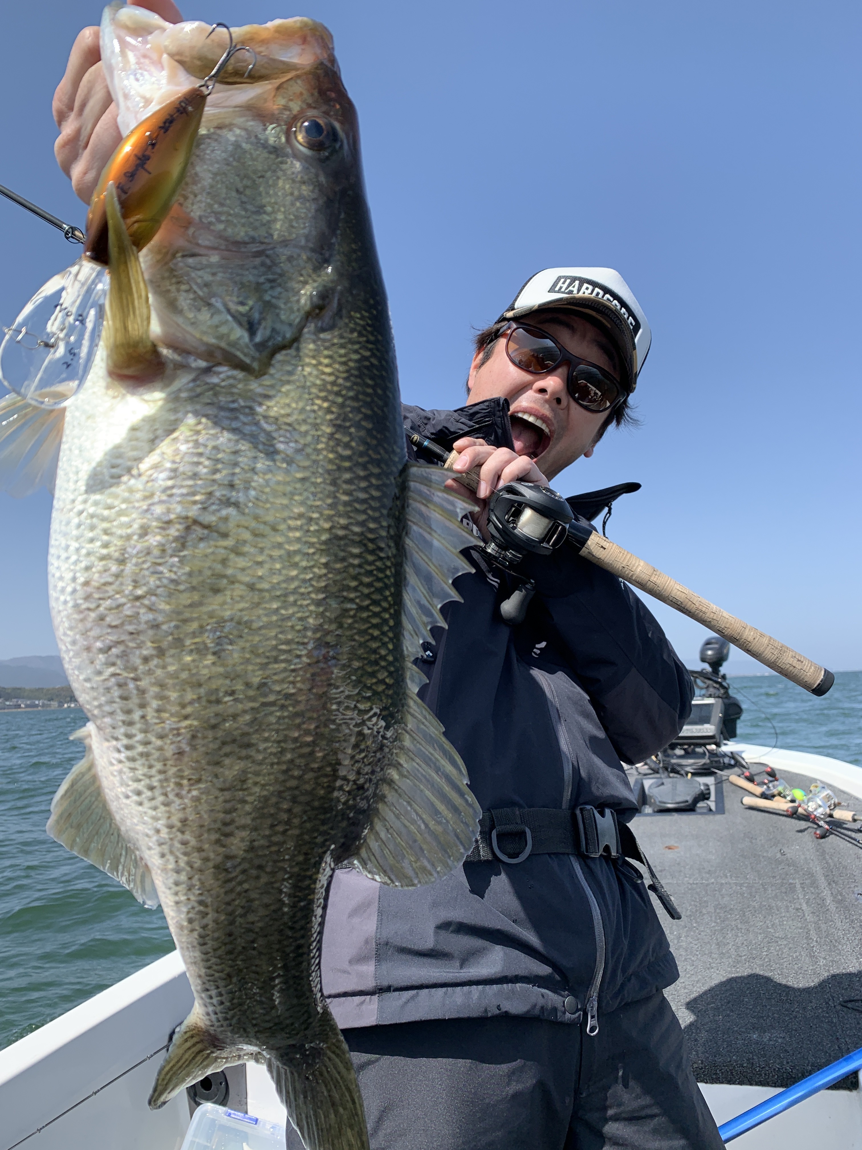 06418716-AD40-4C60-A9DA-64D791C0EF22