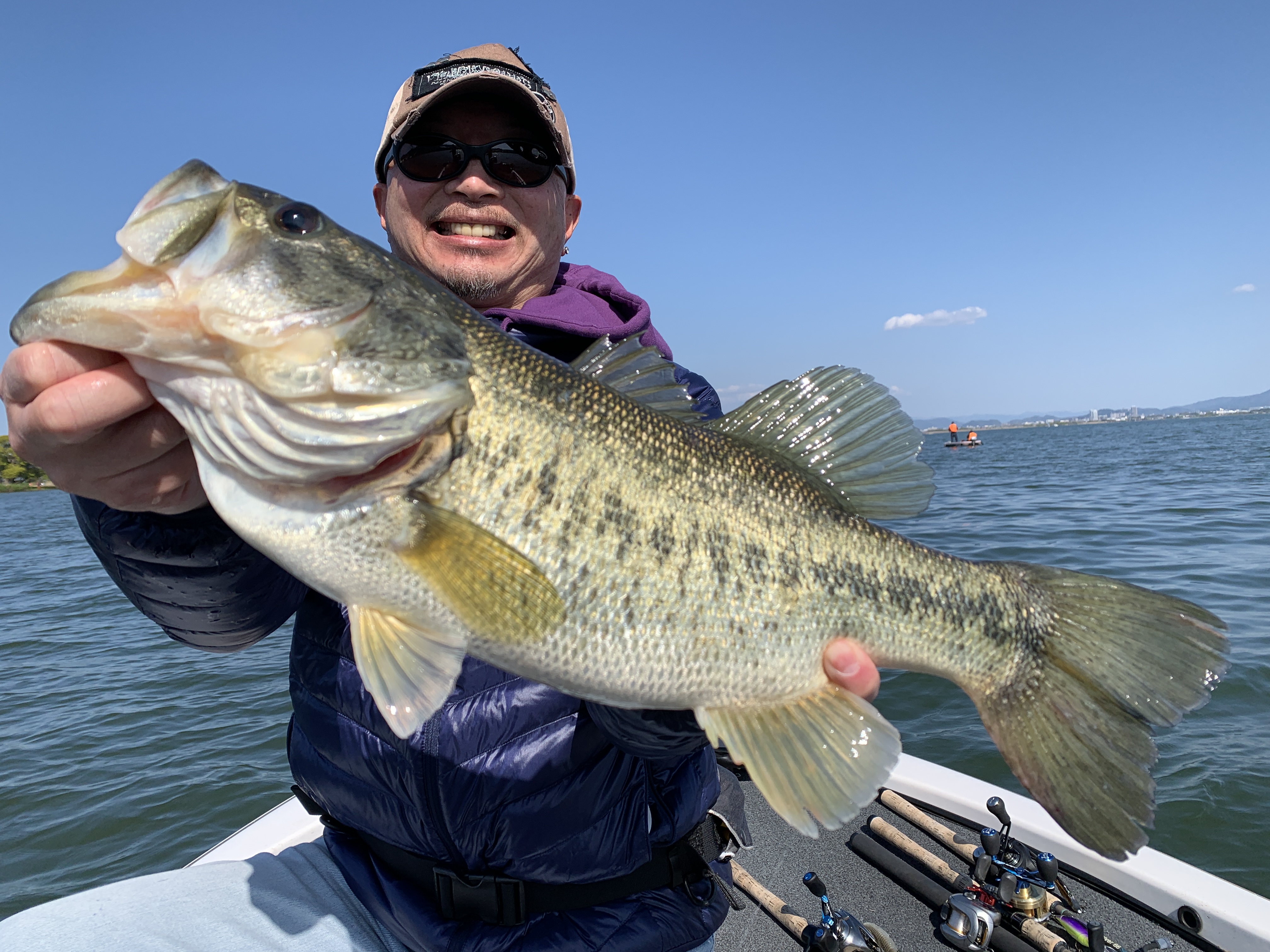 9AD19720-2EE9-4DAD-A295-DA3F1684BD6F