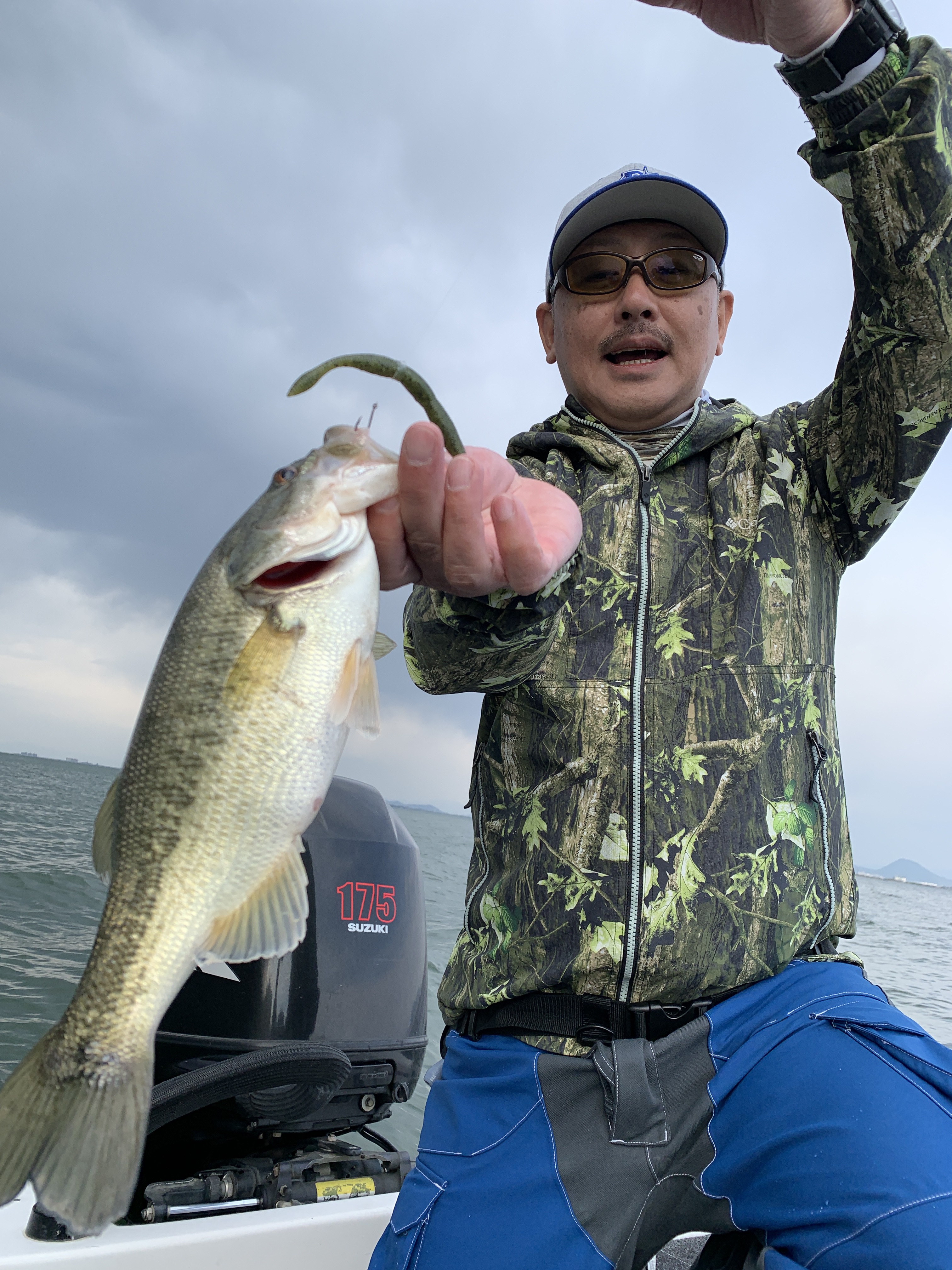 FC69284B-C1E4-4185-B8B0-539A9FBA44B2