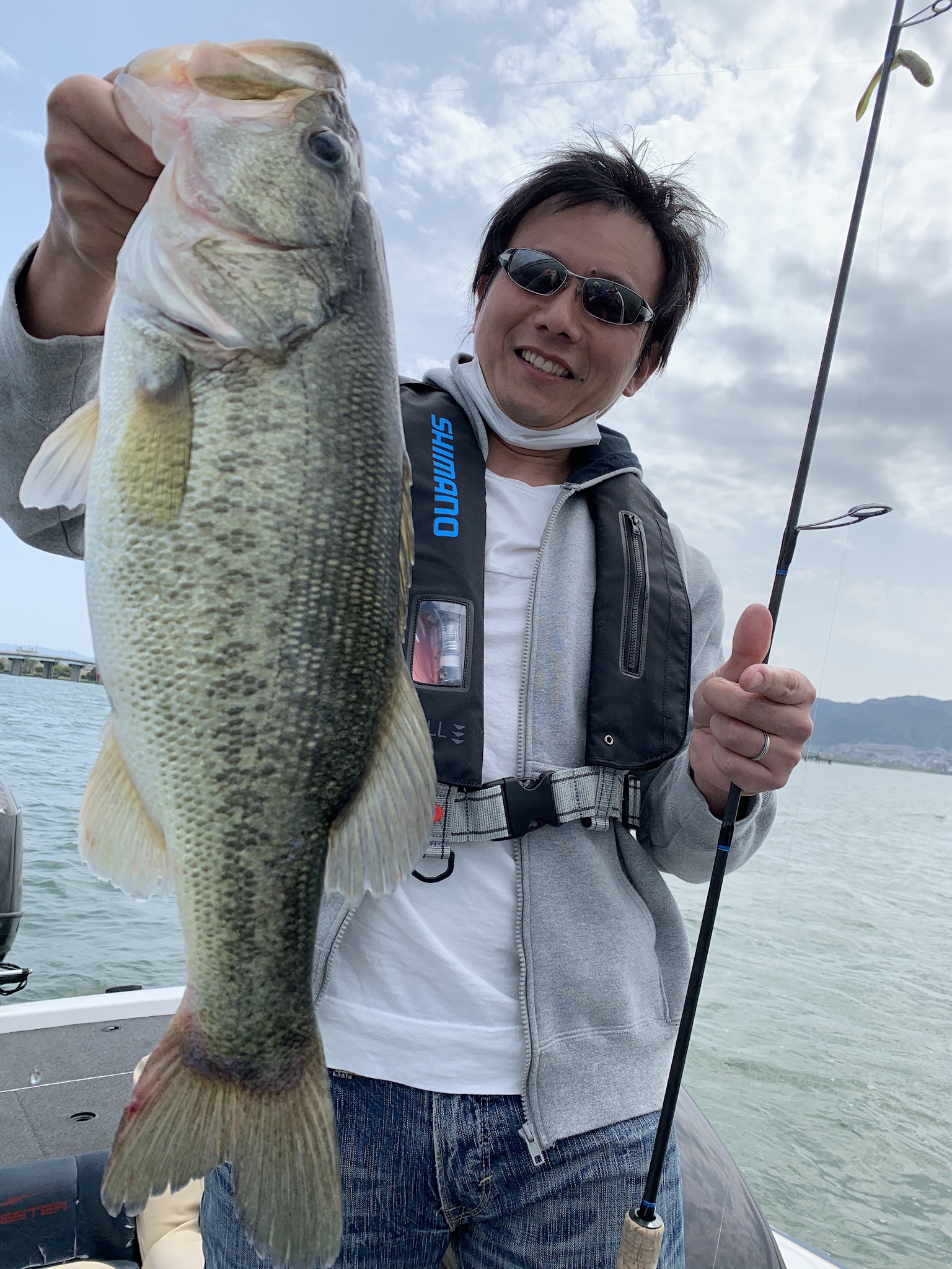 0DAA0932-FB62-4795-B115-BBC605A5CB5D