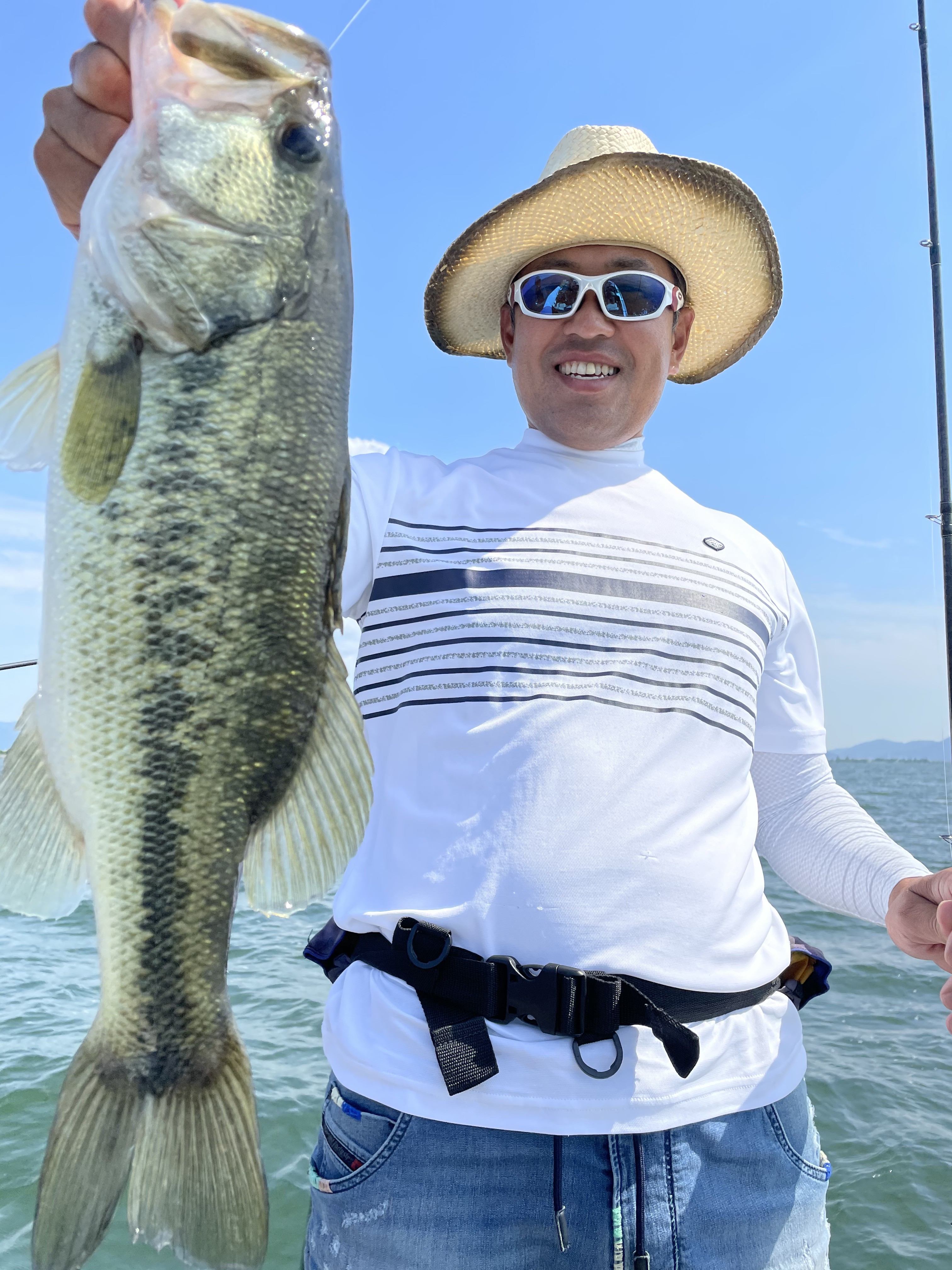 1E981817-B2FA-446D-9998-1B3B7363D106