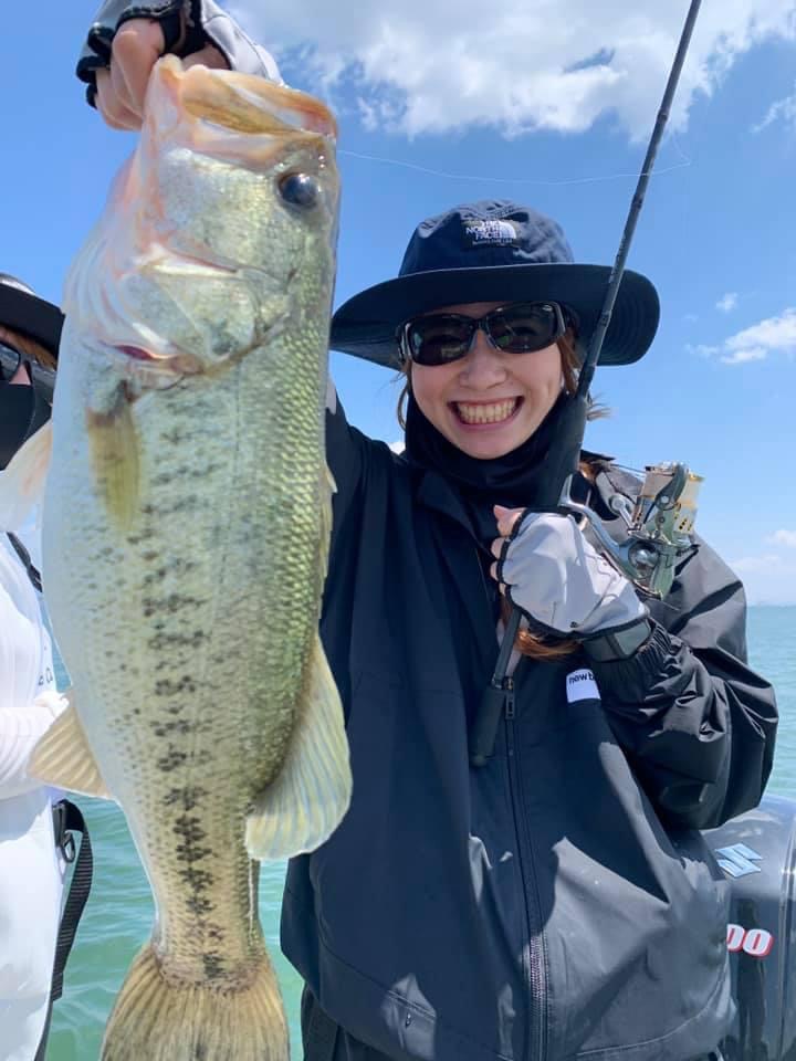 220C0326-F3CE-430B-9ADE-80FF13EC742D