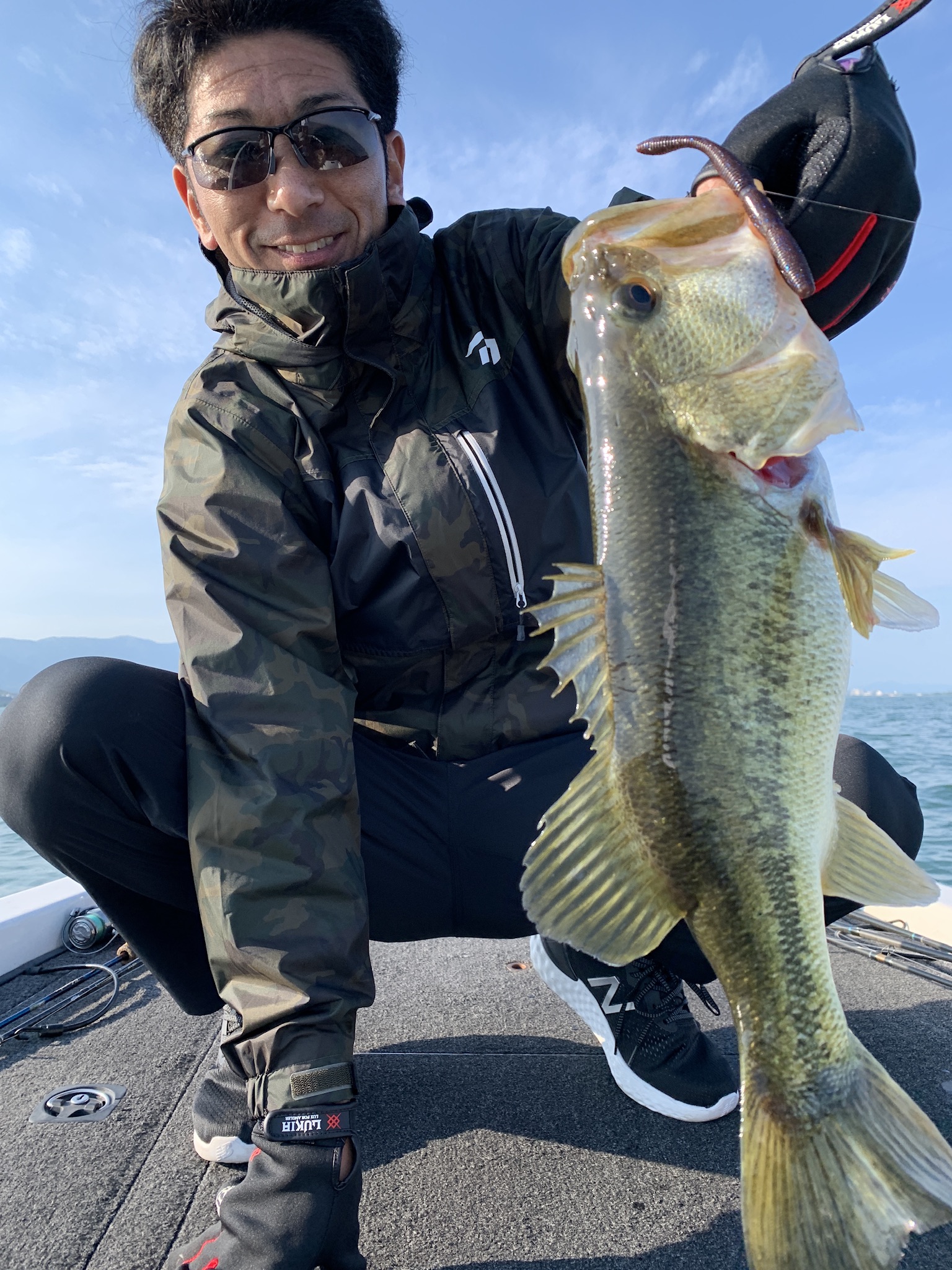 511D6D06-9750-4DC6-AC11-10982F0513FC