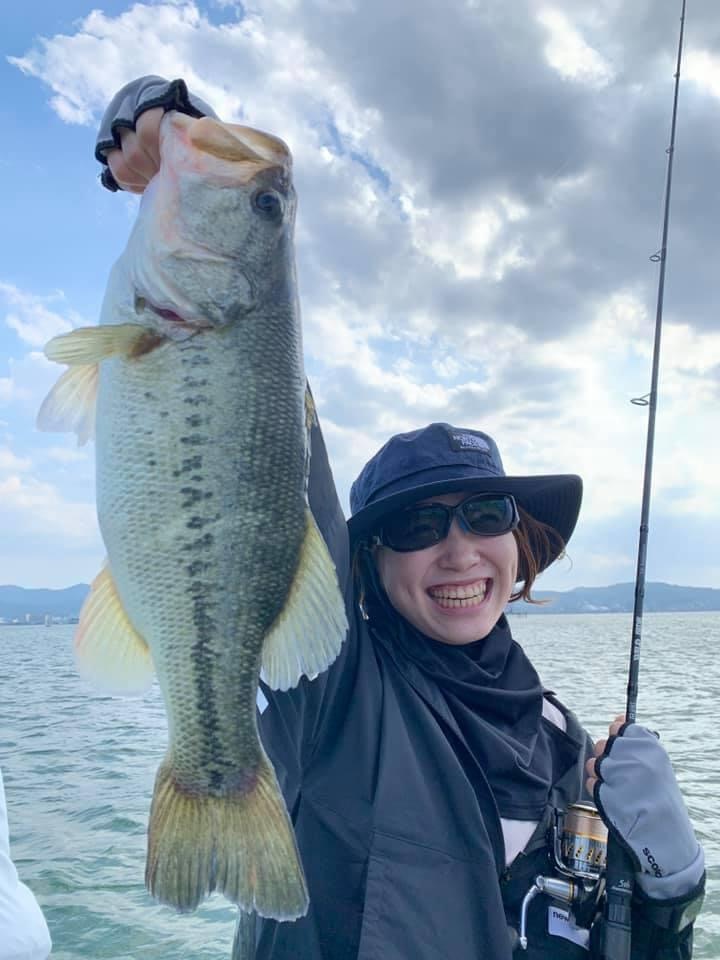 D2AC0B7F-31A4-4D66-97DC-EE1AAE26E9BD