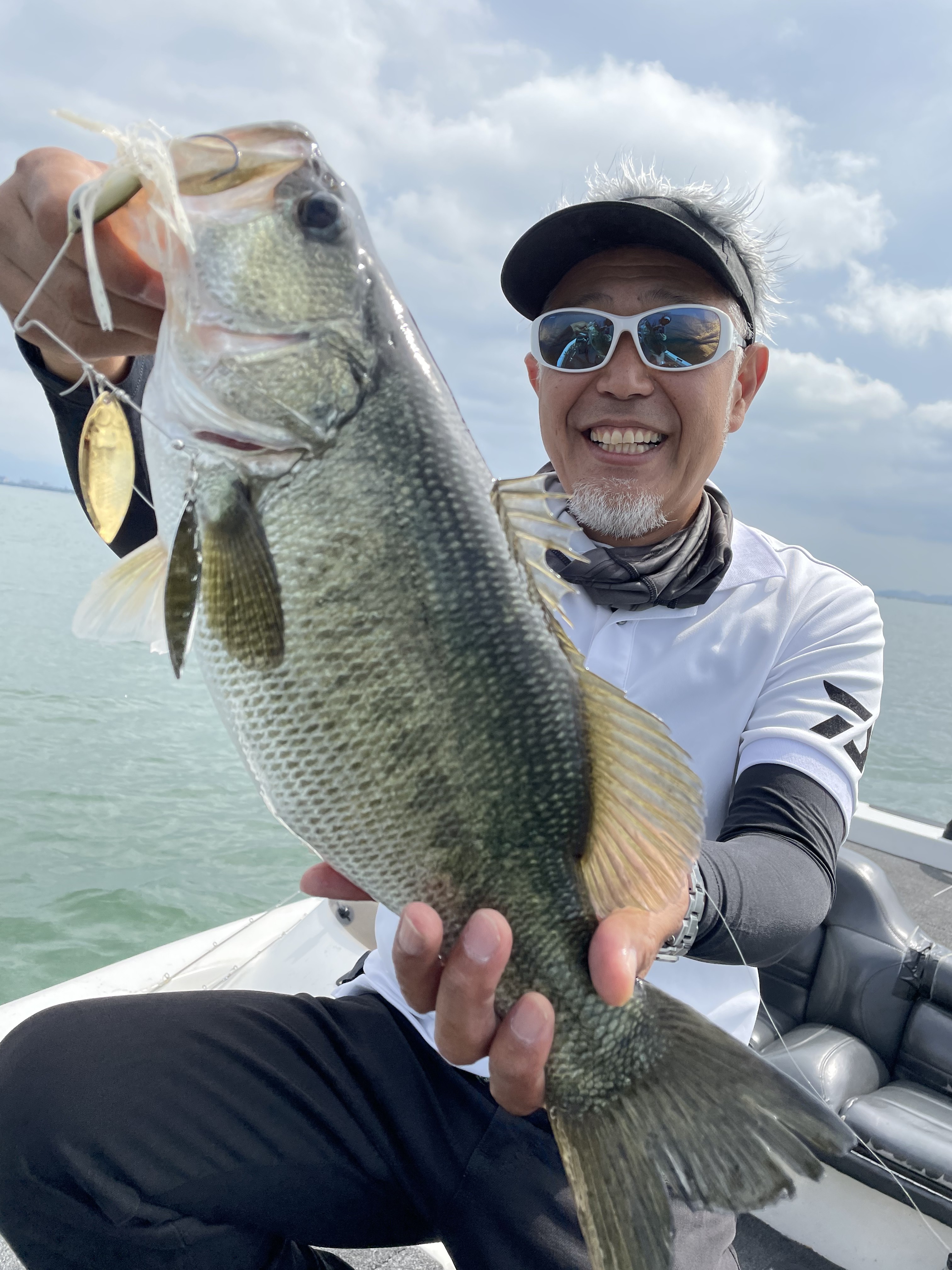 E1C10964-F9EE-4B9C-84C2-7110E02C543D