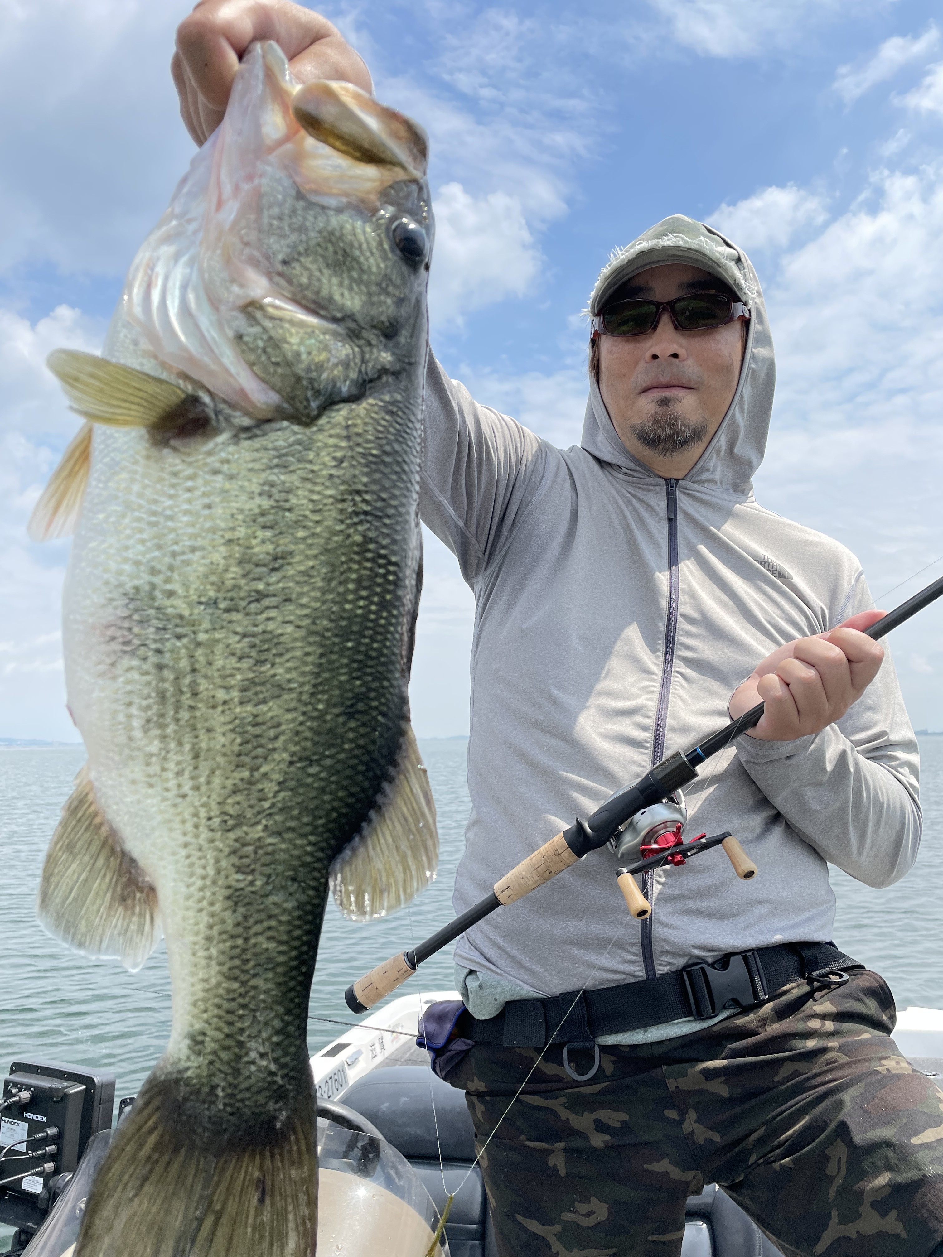 1B01EE8A-B638-4525-B9B3-F83ECBE87793