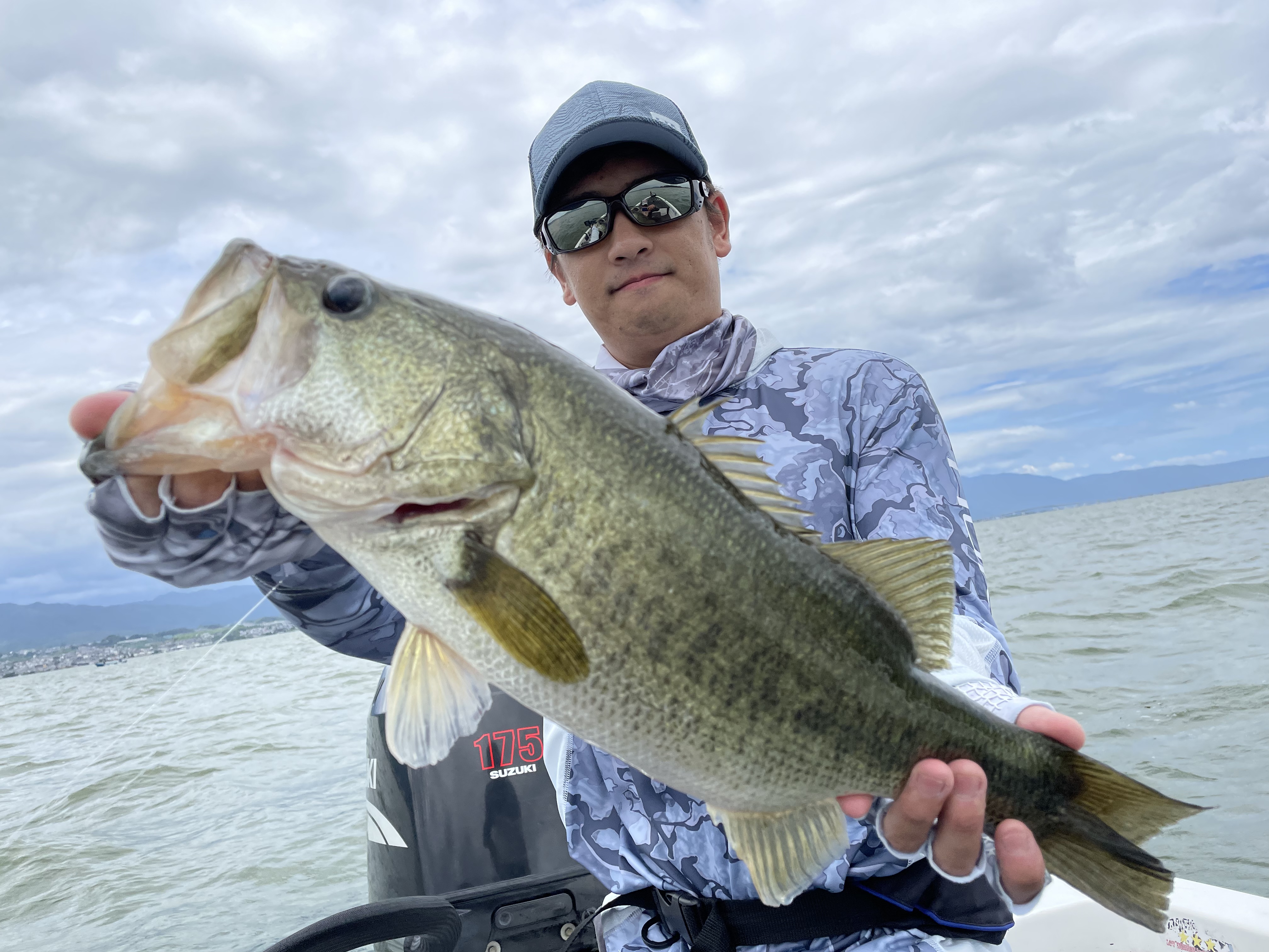 4CDF0CBC-0DF1-4F64-9C7C-81E18347DF65