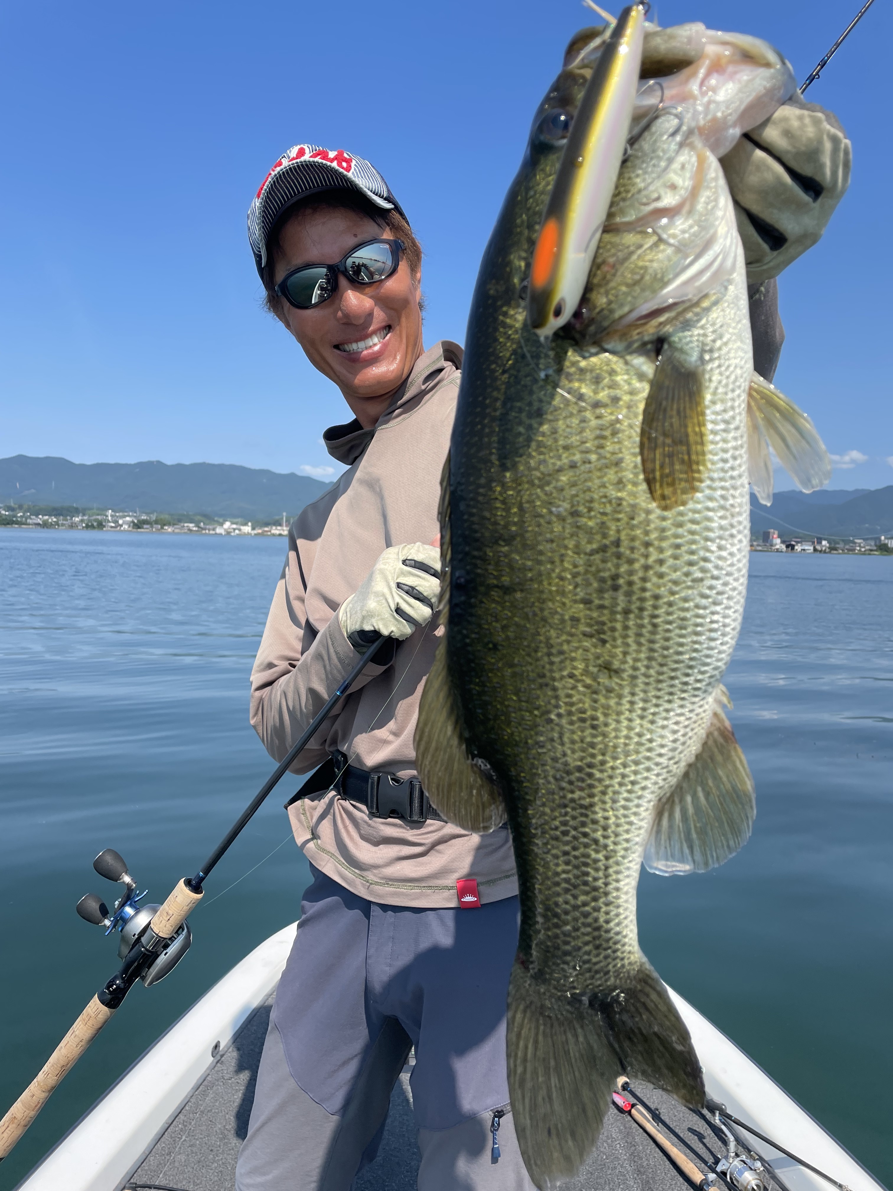 CD2ADAF6-C241-44C6-9CF7-84646C39103F