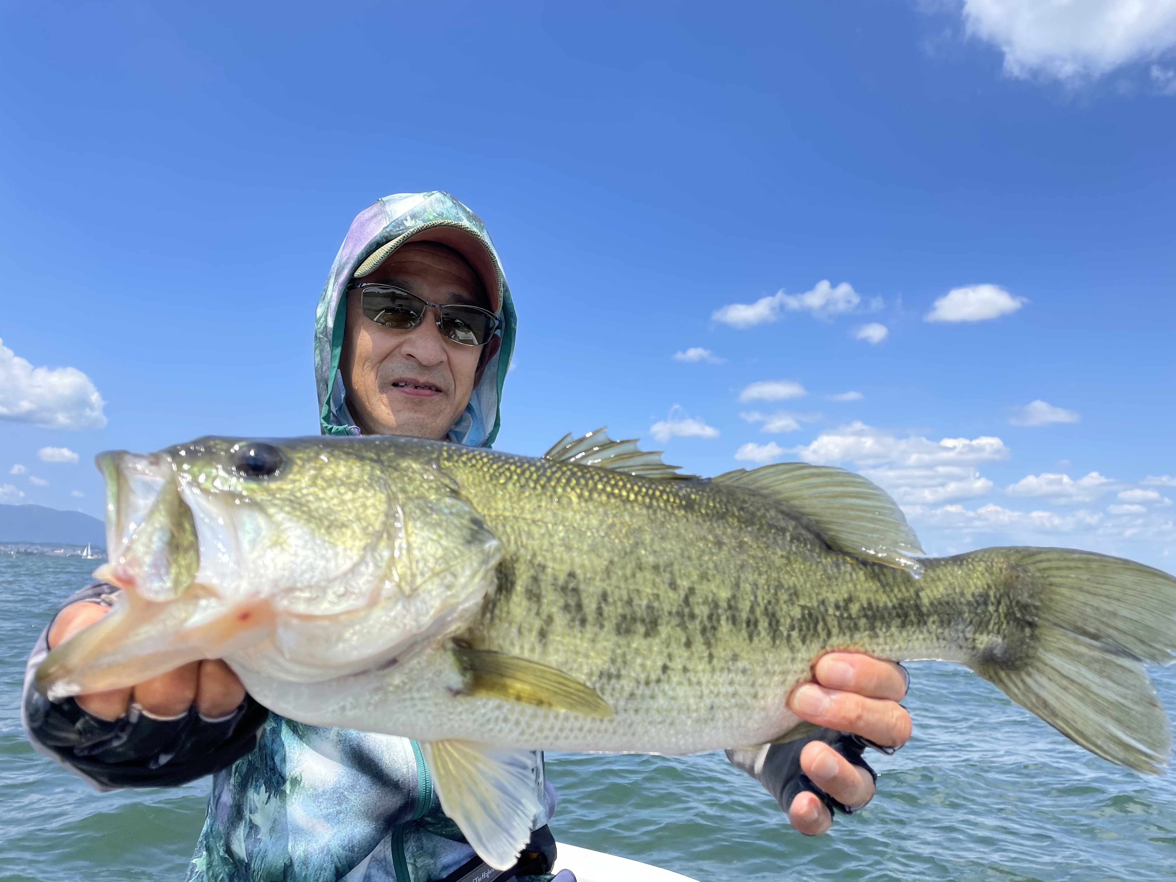 E2ADC34B-DA0F-4A67-94C1-8B5AC3B35E1A