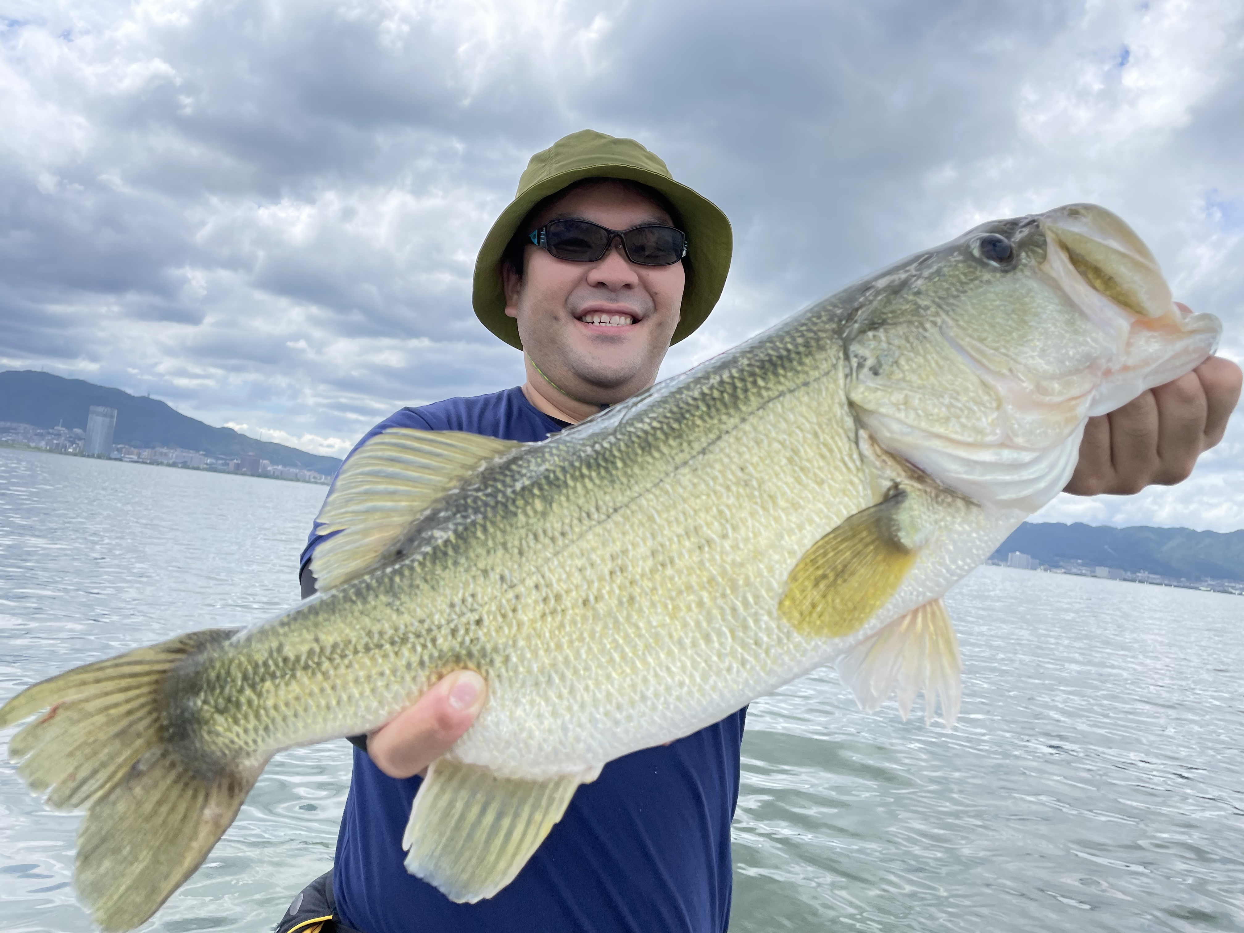 4E198453-921E-4131-BF0F-E462469B82A7