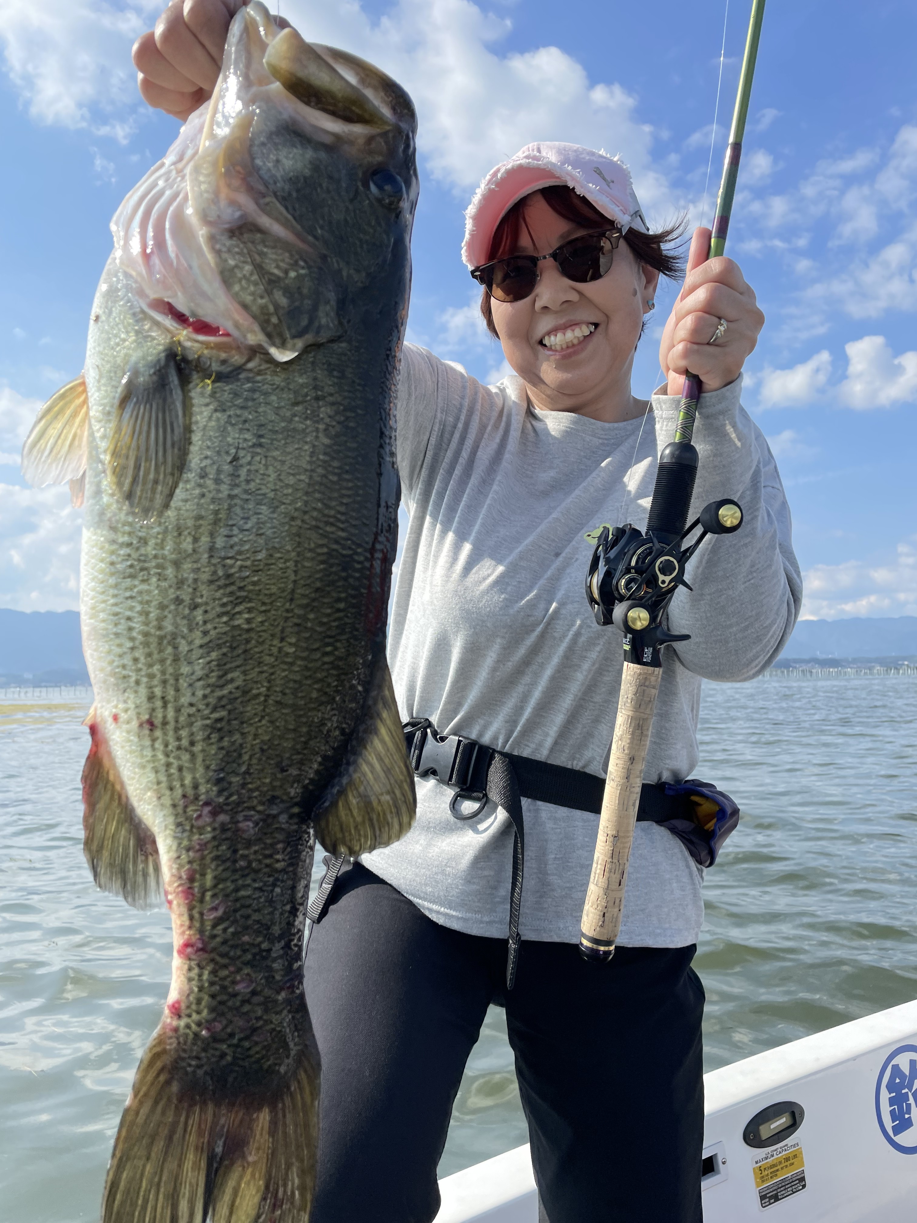 2E9383B3-B46B-41DF-9519-C33D82BA8ABA