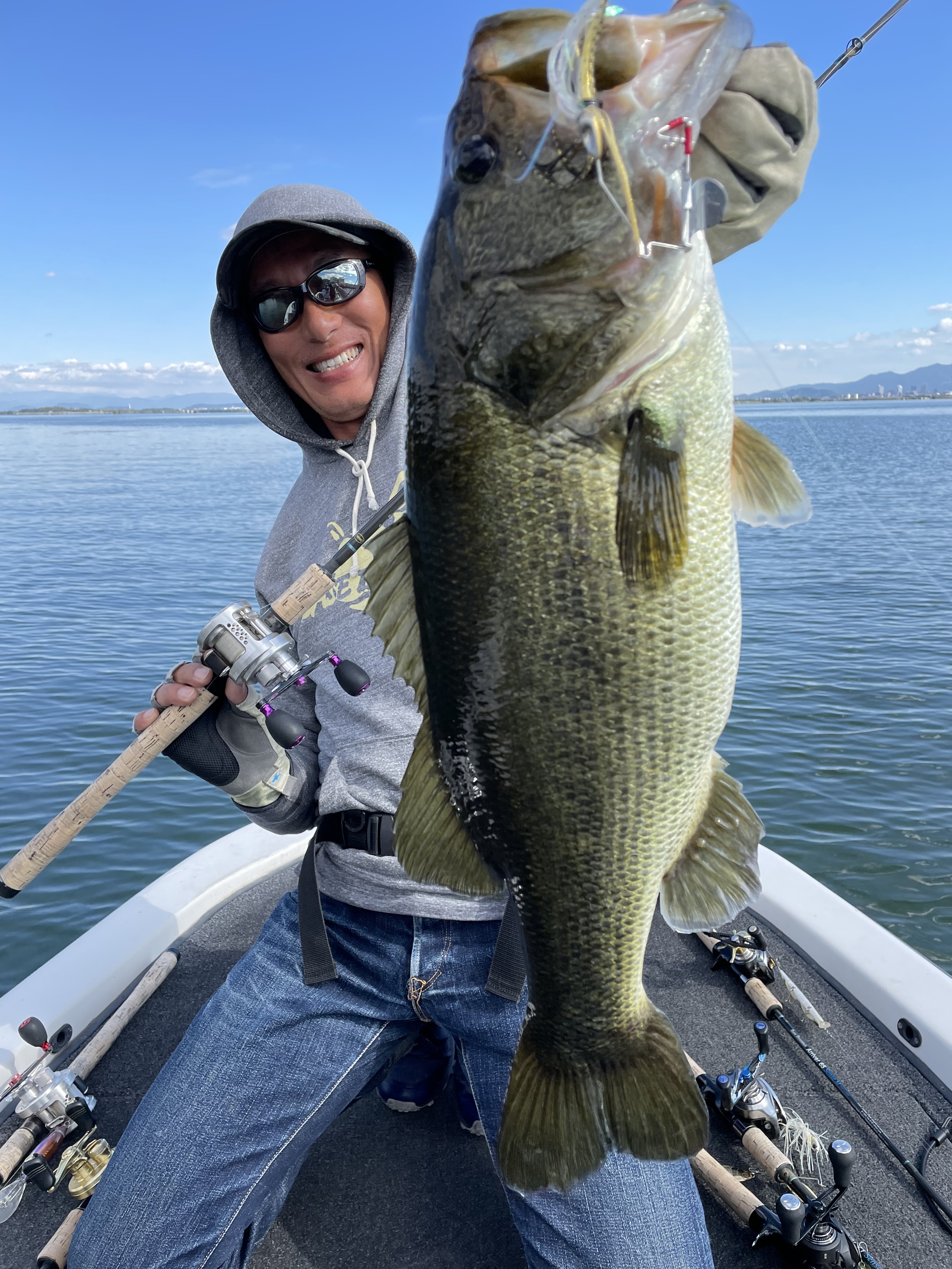 9BB0D425-19A8-4F33-B48C-2194163FDB62