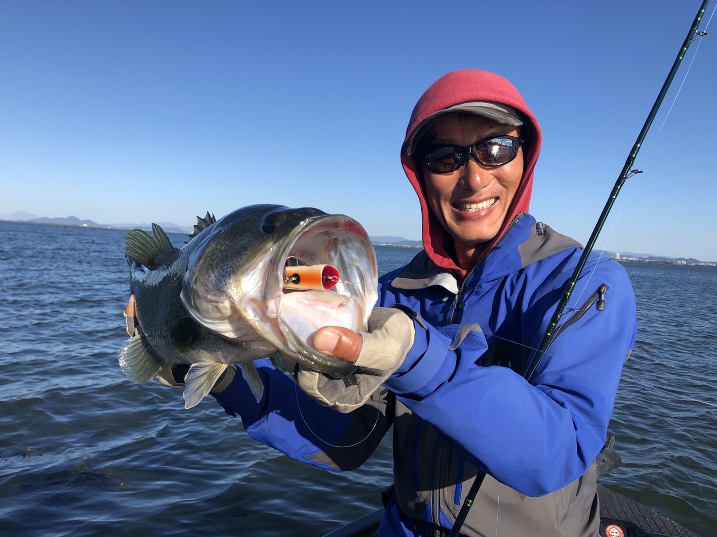 44076A42-DEB7-48A5-B281-87E19C93894A