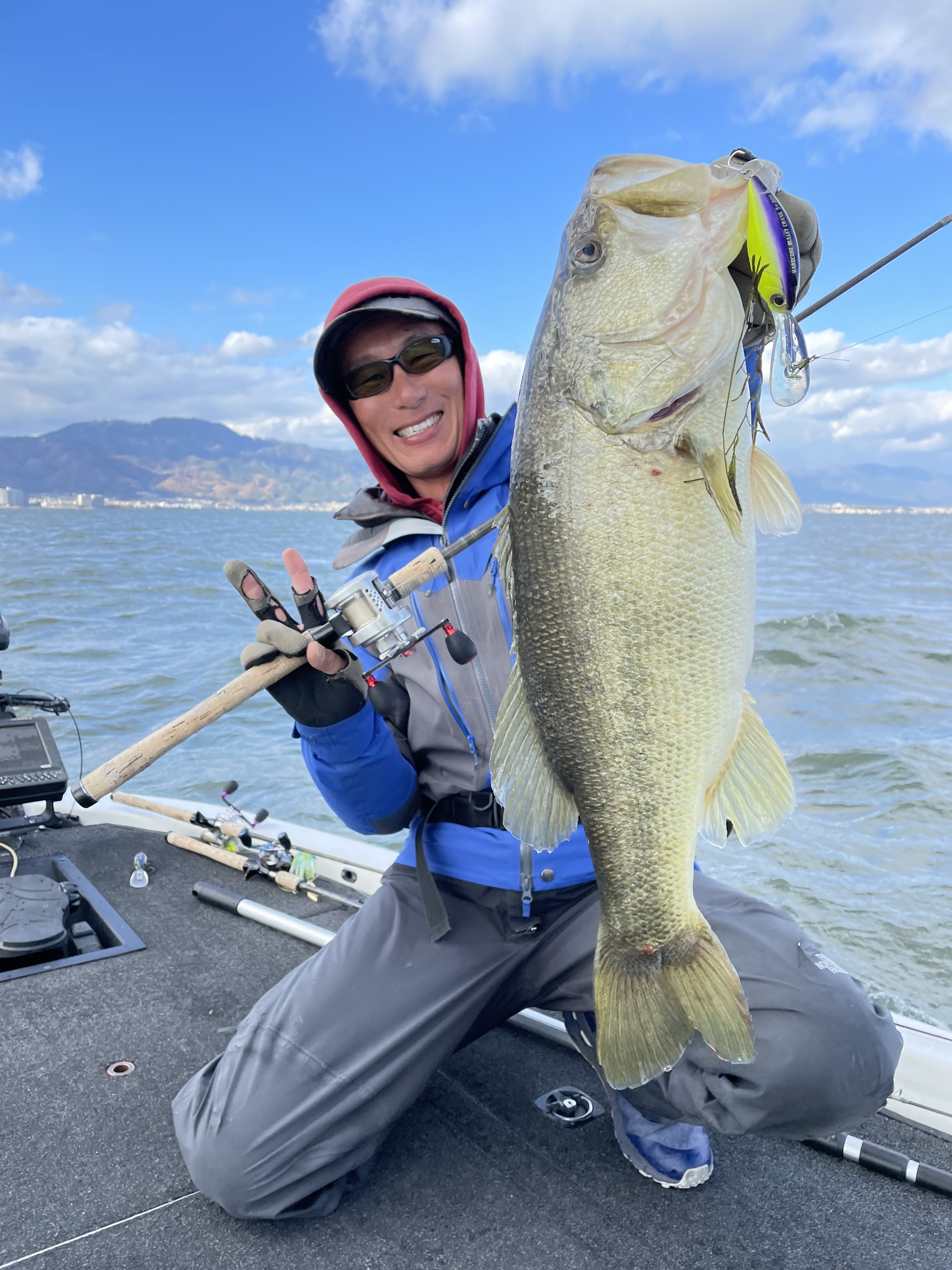 D8031A90-C6DF-4405-AA7E-18A29D8086CE