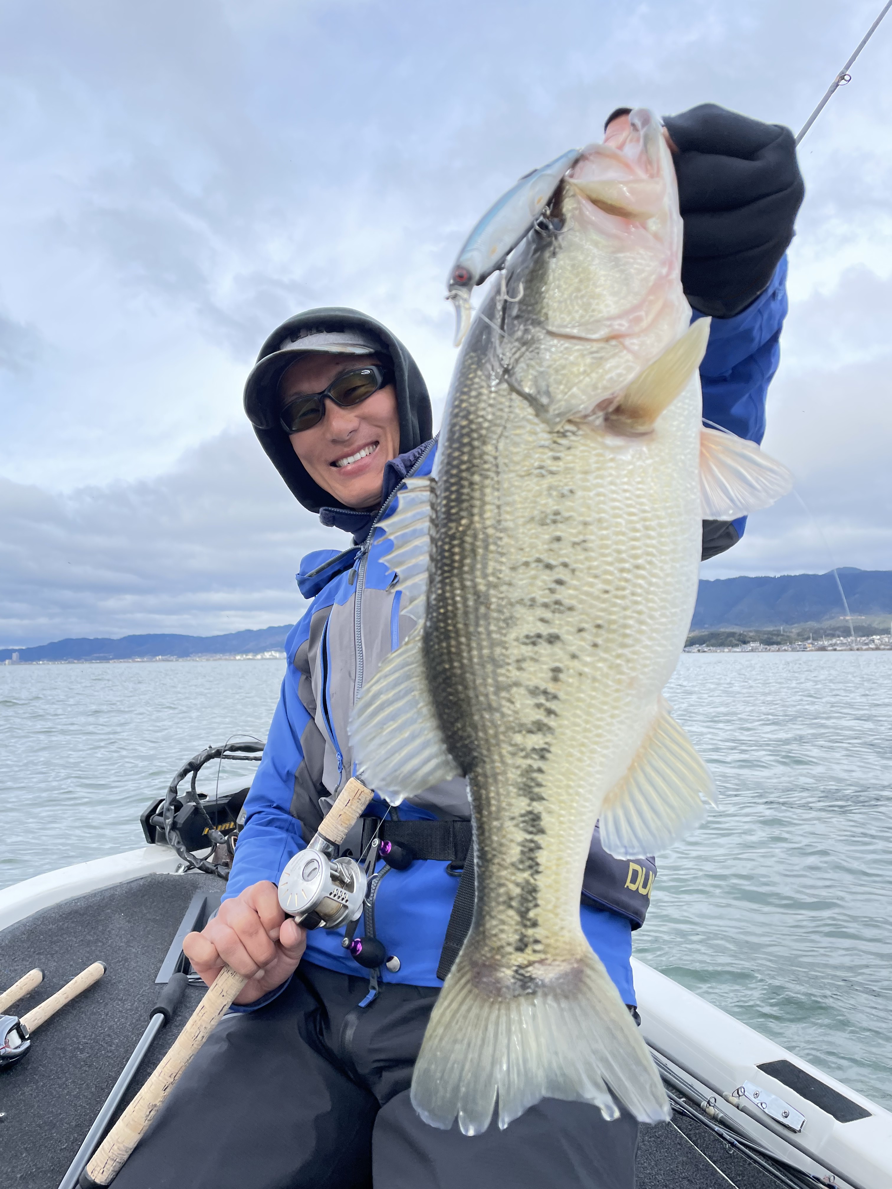 576529C1-5617-495B-912A-F986CD71744F